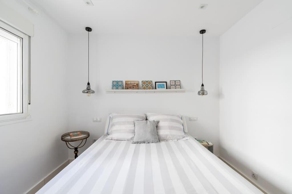 סביליה Apartamento Moderno En Triana 2 Dormitorios Y Aire Acondicionado מראה חיצוני תמונה
