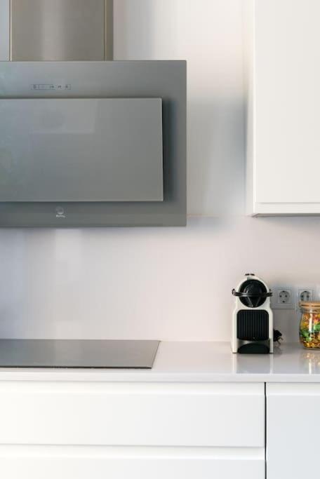 סביליה Apartamento Moderno En Triana 2 Dormitorios Y Aire Acondicionado מראה חיצוני תמונה