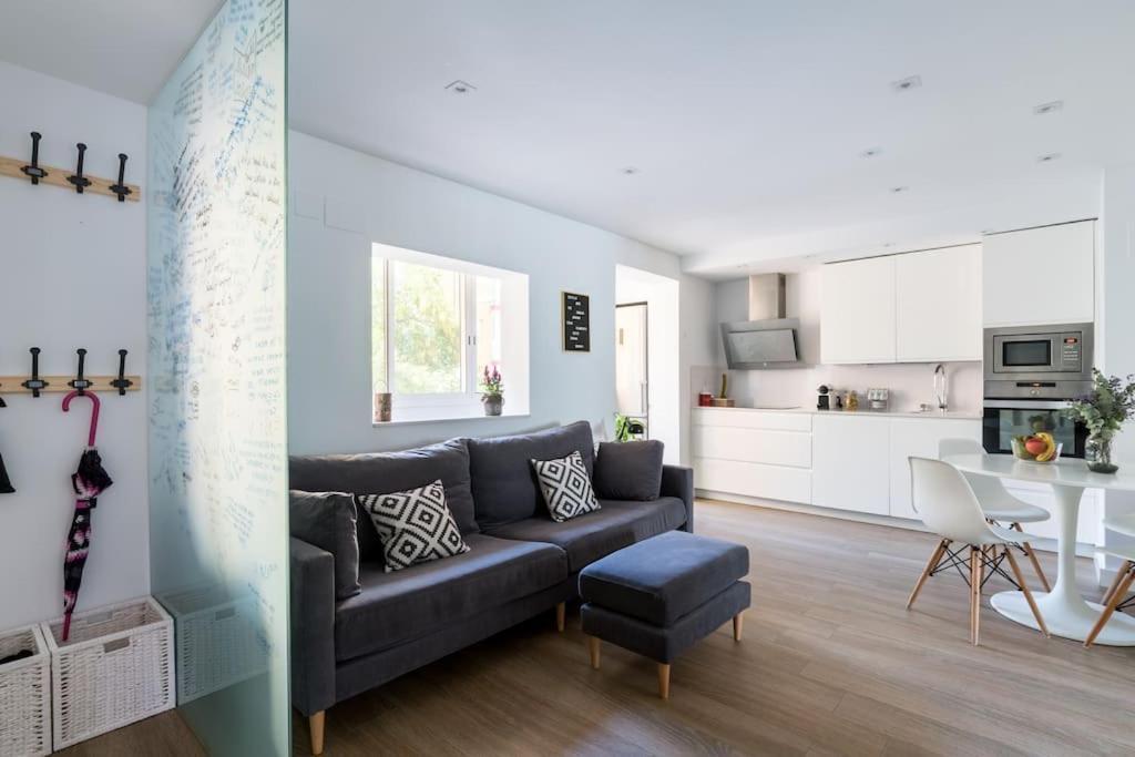 סביליה Apartamento Moderno En Triana 2 Dormitorios Y Aire Acondicionado מראה חיצוני תמונה