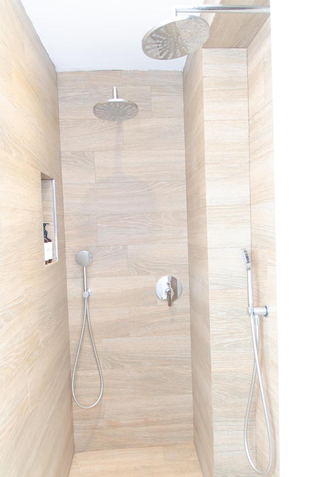 סביליה Apartamento Moderno En Triana 2 Dormitorios Y Aire Acondicionado מראה חיצוני תמונה