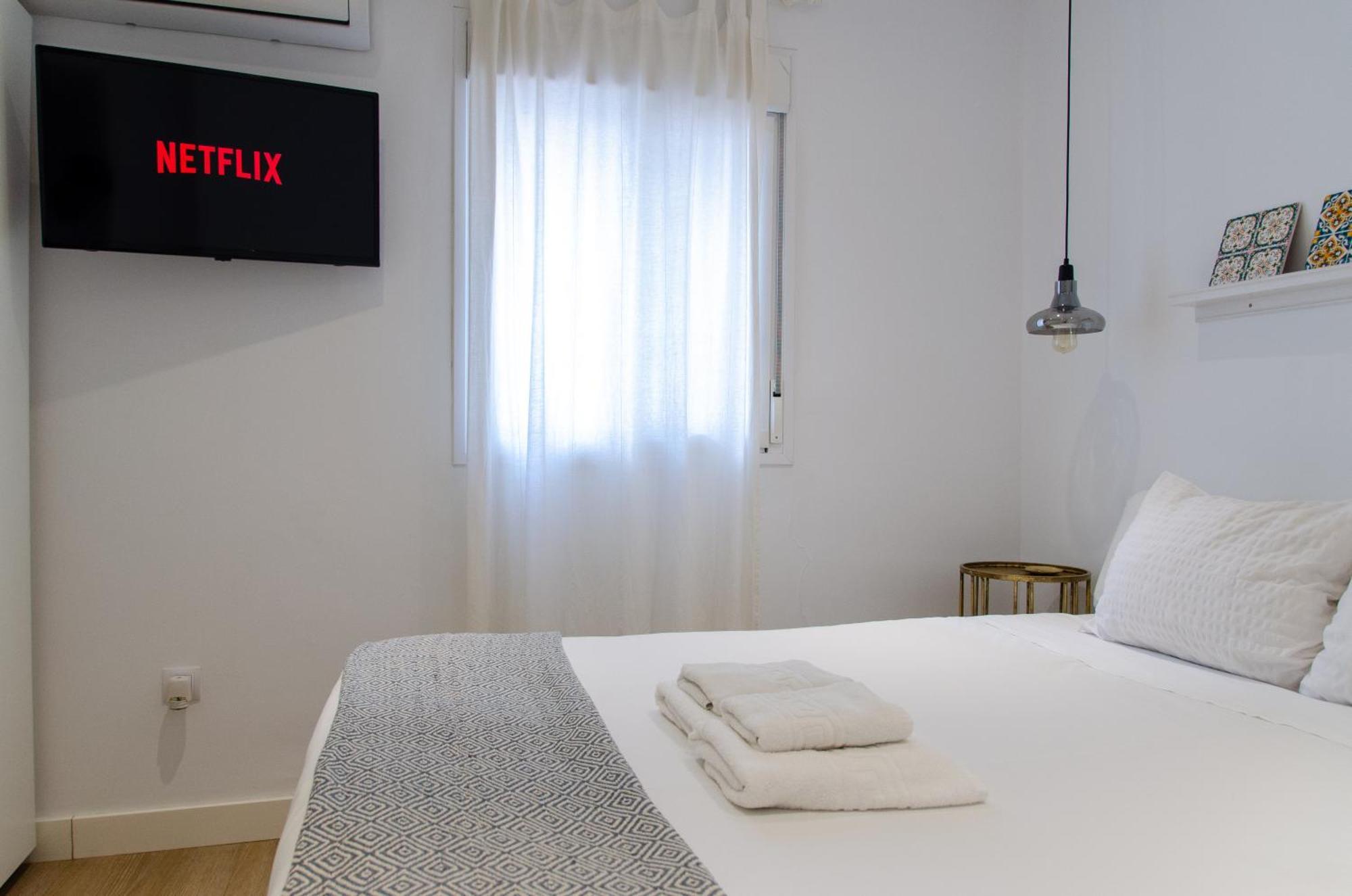 סביליה Apartamento Moderno En Triana 2 Dormitorios Y Aire Acondicionado מראה חיצוני תמונה
