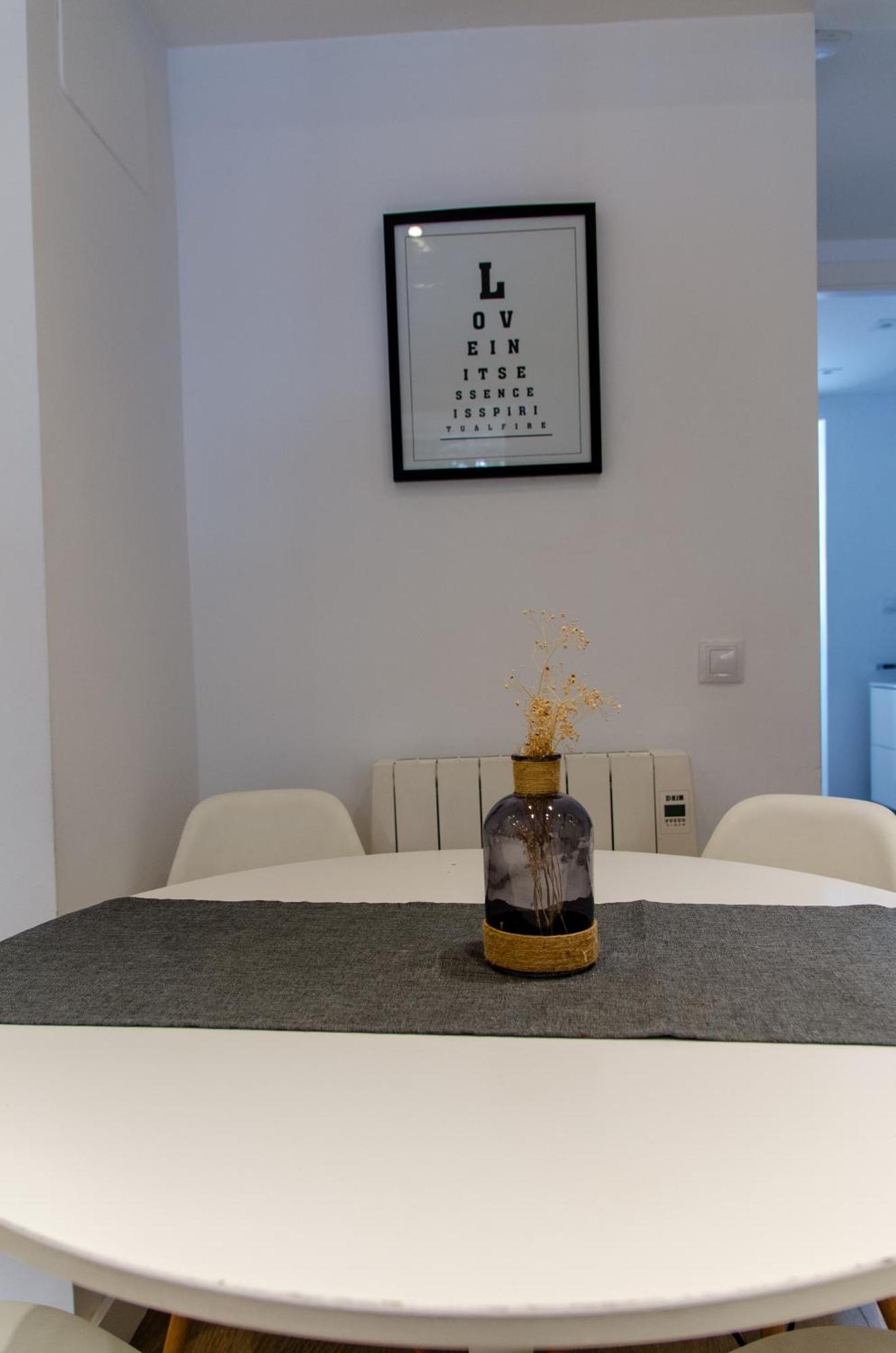סביליה Apartamento Moderno En Triana 2 Dormitorios Y Aire Acondicionado מראה חיצוני תמונה