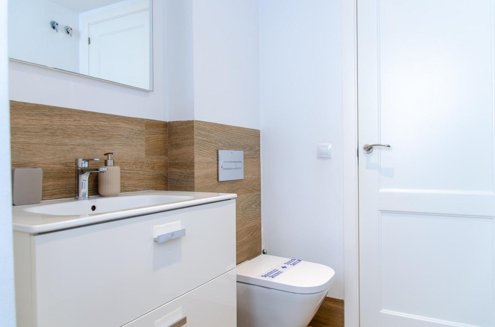 סביליה Apartamento Moderno En Triana 2 Dormitorios Y Aire Acondicionado מראה חיצוני תמונה