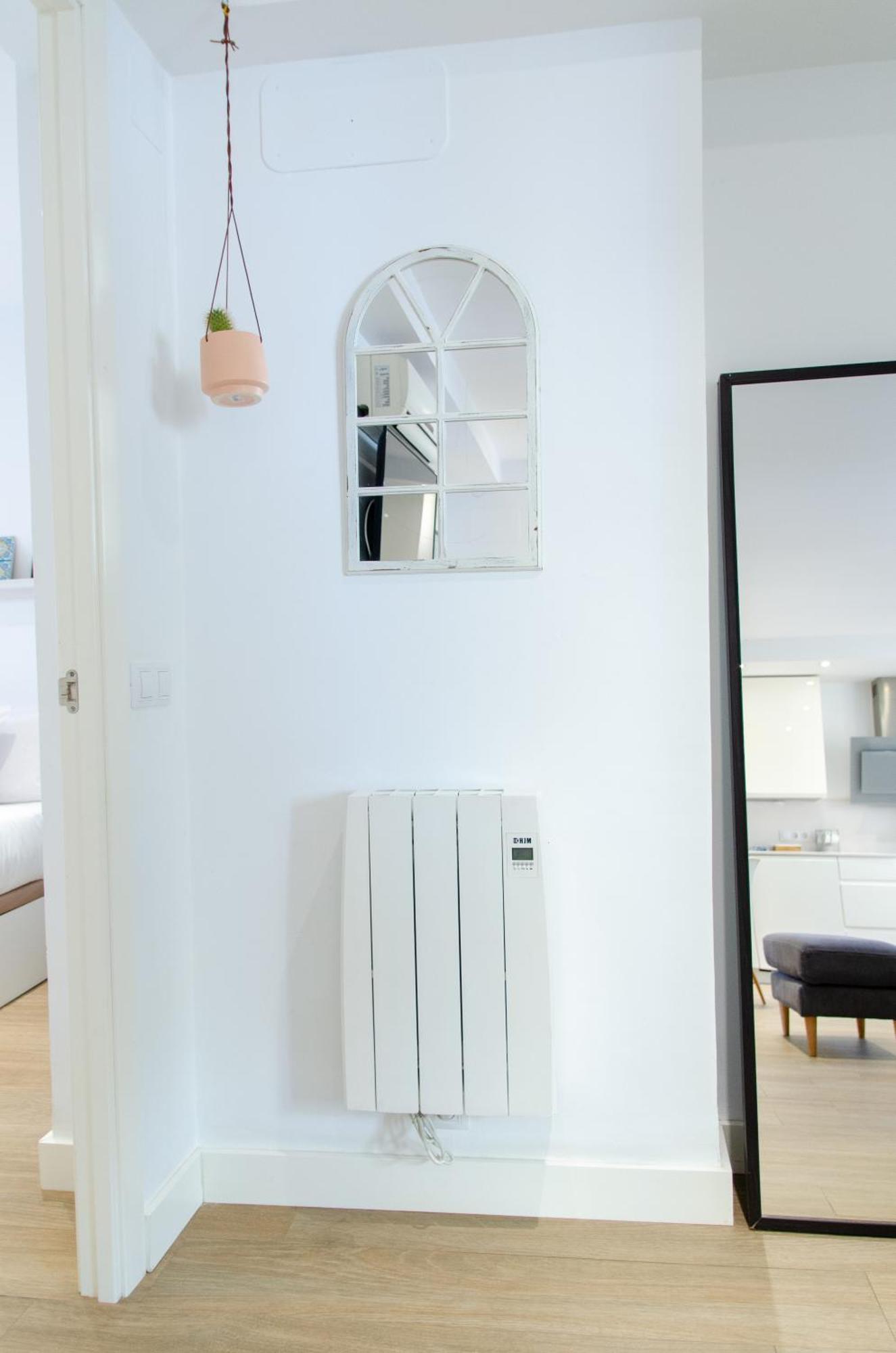 סביליה Apartamento Moderno En Triana 2 Dormitorios Y Aire Acondicionado מראה חיצוני תמונה