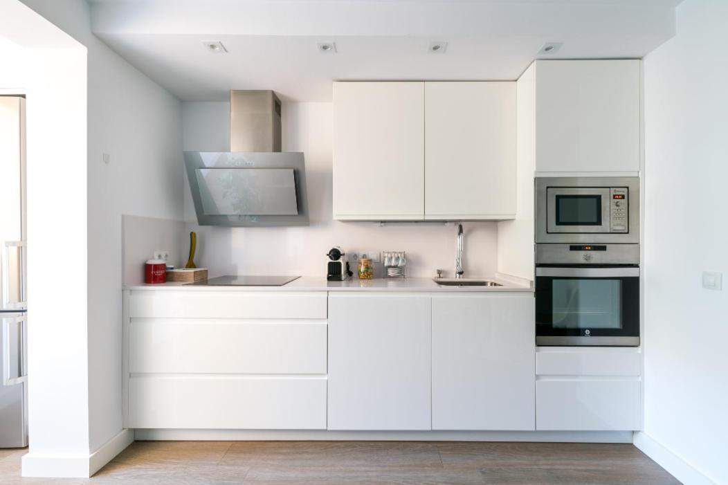 סביליה Apartamento Moderno En Triana 2 Dormitorios Y Aire Acondicionado מראה חיצוני תמונה