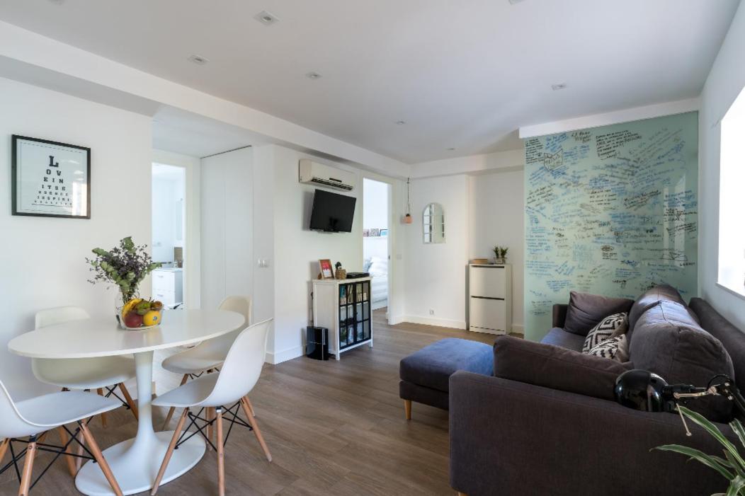 סביליה Apartamento Moderno En Triana 2 Dormitorios Y Aire Acondicionado מראה חיצוני תמונה