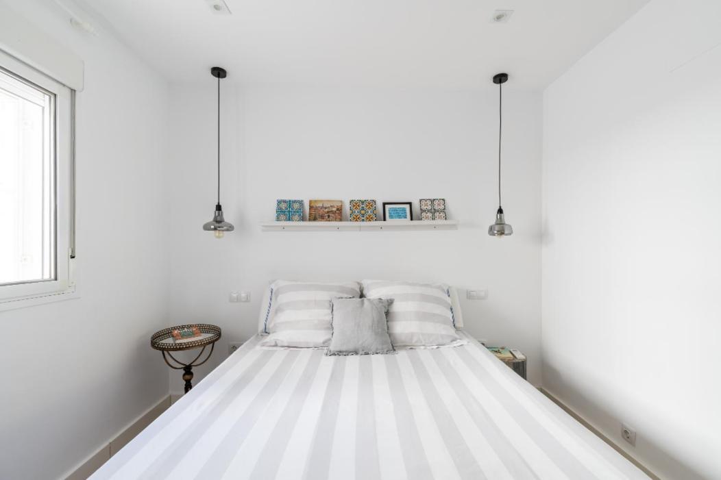 סביליה Apartamento Moderno En Triana 2 Dormitorios Y Aire Acondicionado מראה חיצוני תמונה