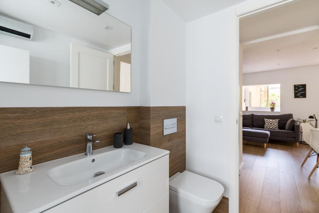 סביליה Apartamento Moderno En Triana 2 Dormitorios Y Aire Acondicionado מראה חיצוני תמונה